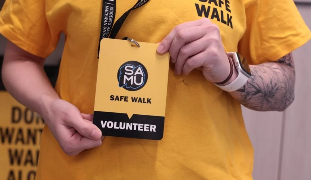 Who are MacEwan’s Safe Walk volunteers, and what do they do?